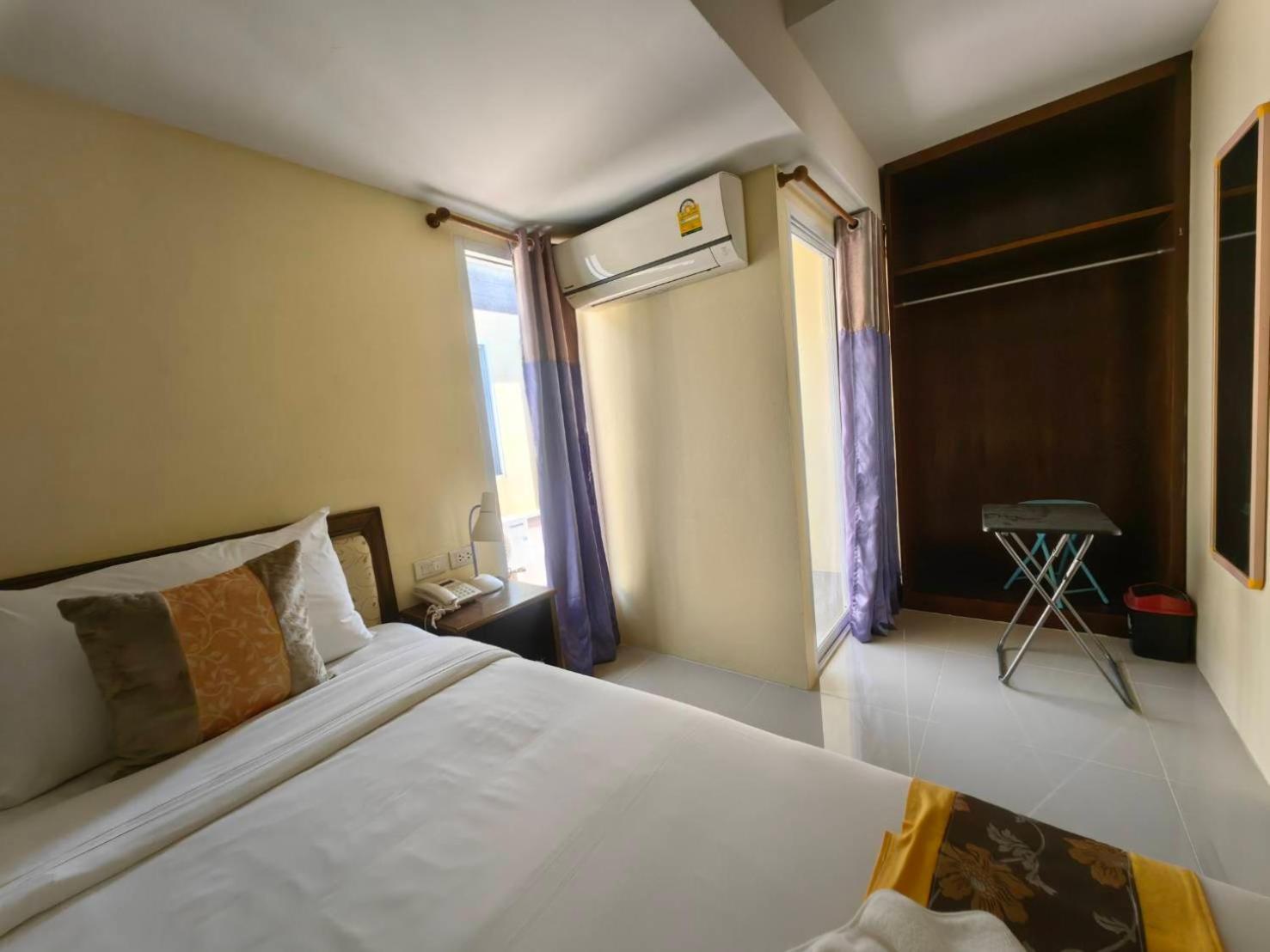 Chom By The Sea Hotel Ao Nam Mao Екстериор снимка