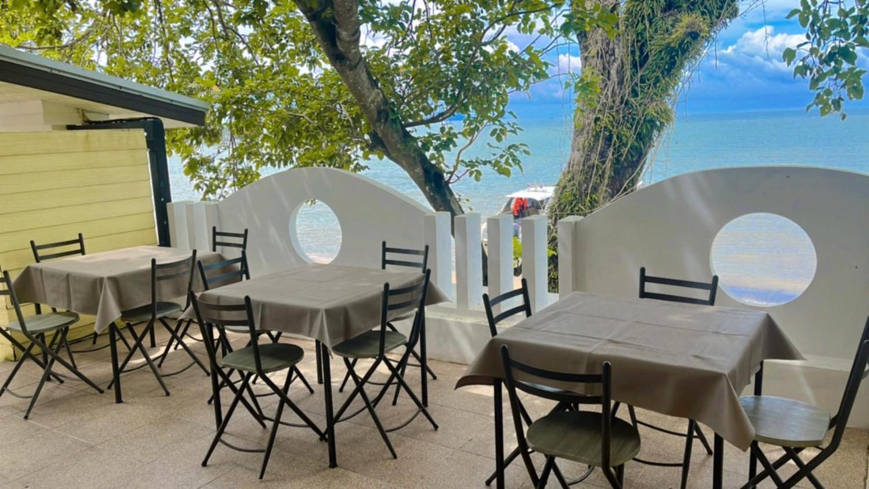 Chom By The Sea Hotel Ao Nam Mao Екстериор снимка