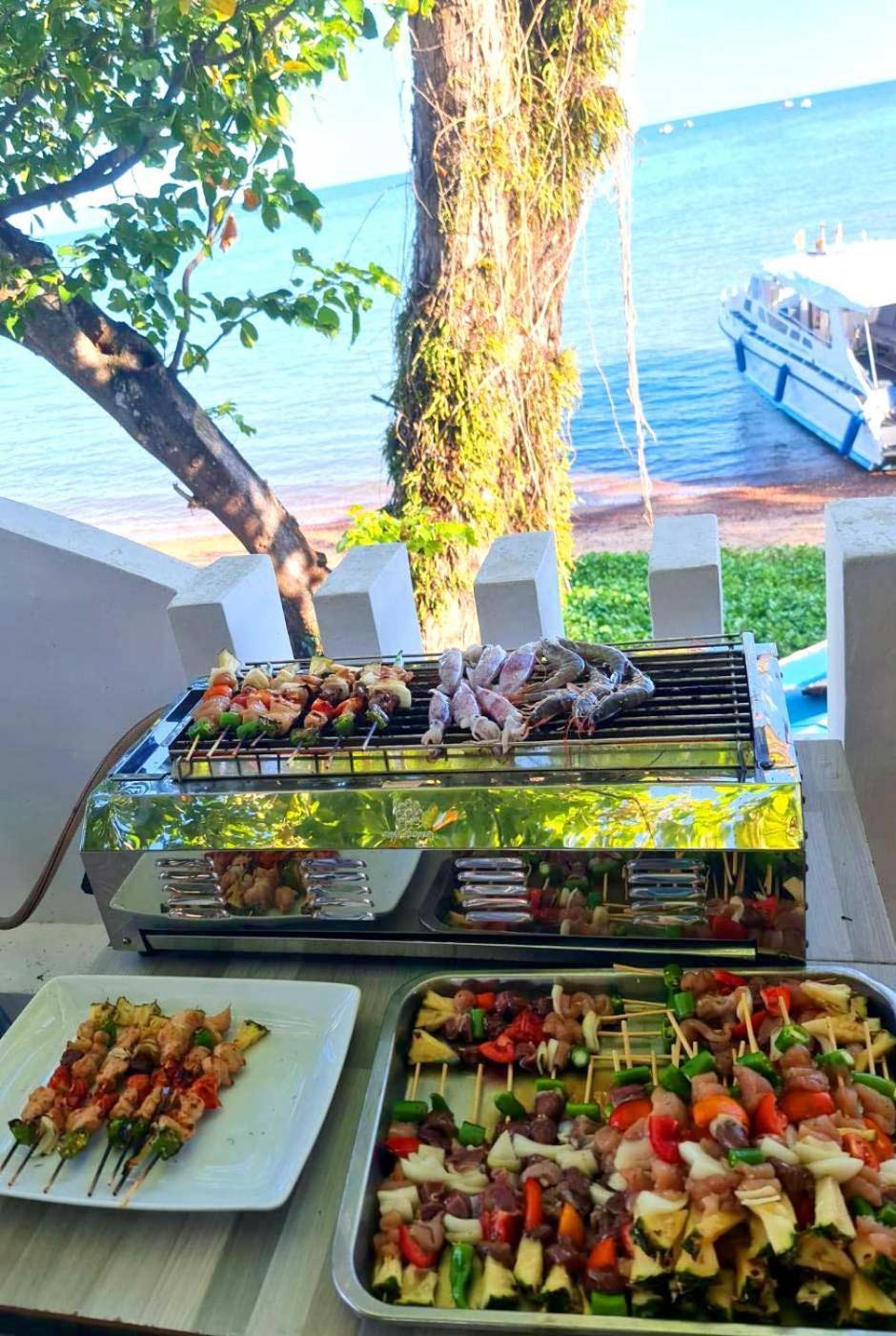 Chom By The Sea Hotel Ao Nam Mao Екстериор снимка